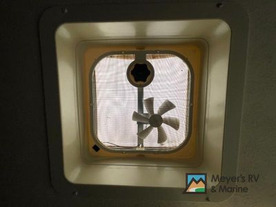 2017 Prime Time RV Avenger - Photo 27