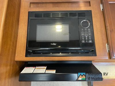 2017 Prime Time RV Avenger - Photo 12