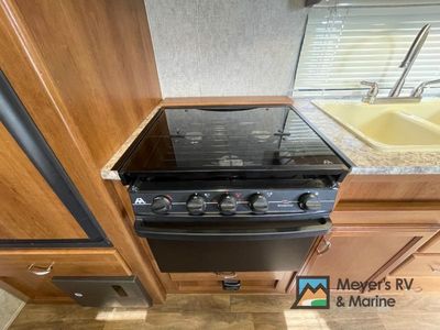 2017 Prime Time RV Avenger - Photo 11