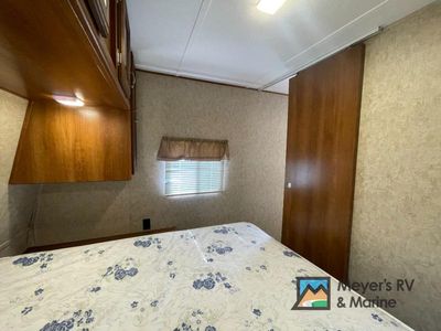 2017 Prime Time RV Avenger - Photo 18