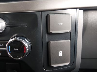 2025 Ford F-150 — photo 18 view