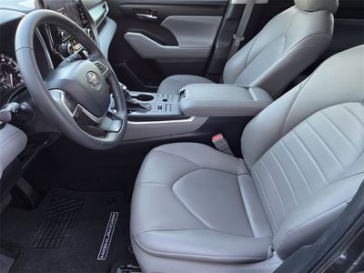 2024 Toyota Highlander - Photo 8