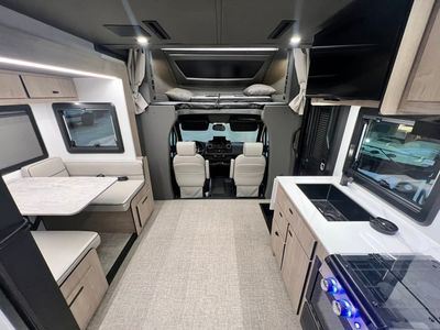 2026 Grand Design LINEAGE - Photo 3