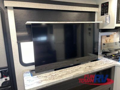 2026 Venture RV Stratus — photo 24 view