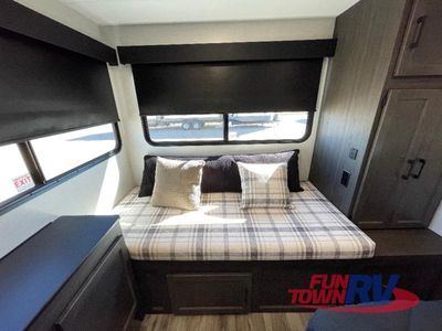 2026 Venture RV Stratus — photo 36 view