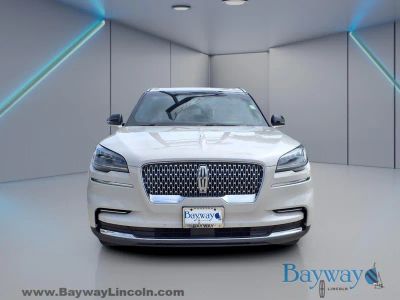 2023 Lincoln Aviator — detail view
