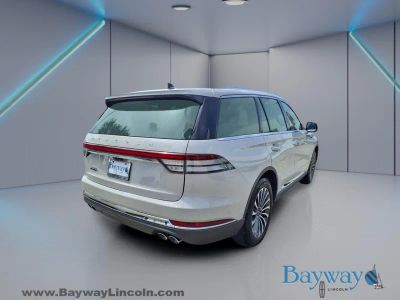2023 Lincoln Aviator — side profile view
