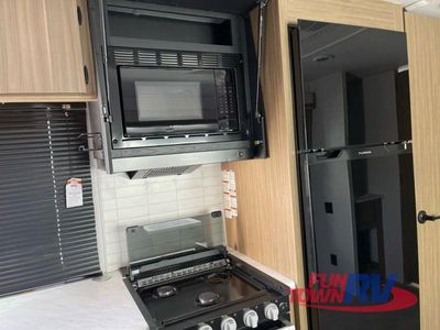 2025 Forest River RV Wildwood - Photo 14