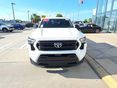 2025 Toyota Tacoma — photo 9 view
