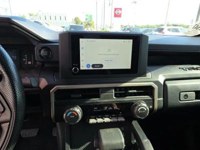2025 Toyota Tacoma — photo 17 view