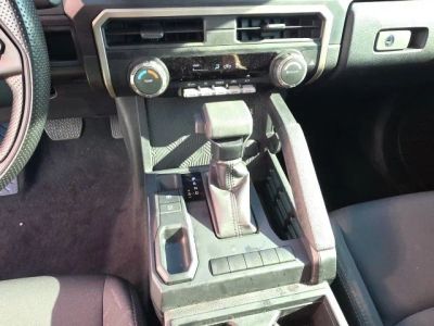 2025 Toyota Tacoma — photo 18 view