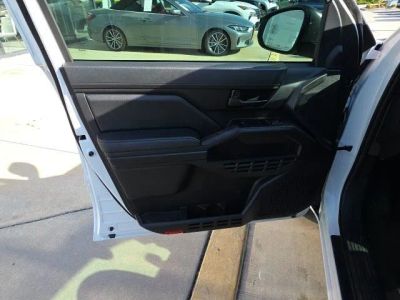 2025 Toyota Tacoma — photo 11 view