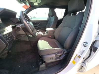 2025 Toyota Tacoma — photo 13 view