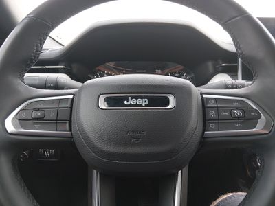 2024 Jeep Compass - Photo 12