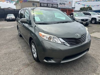 2012 Toyota Sienna - Photo 1