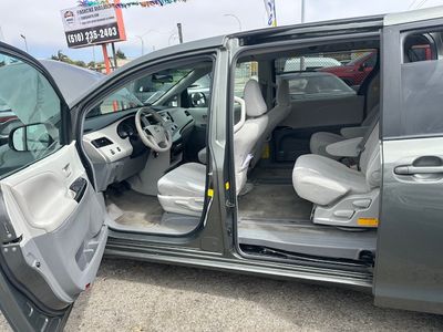 2012 Toyota Sienna - Photo 7