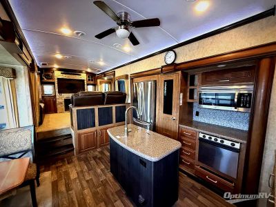 2016 Keystone Montana — interior view