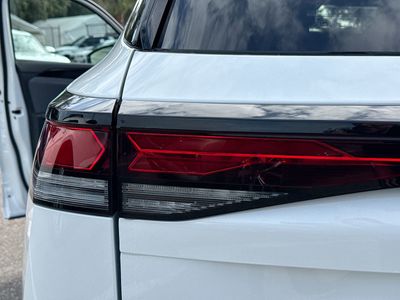 2026 Volkswagen Tiguan — photo 10 view