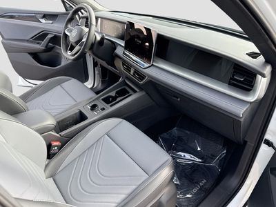2026 Volkswagen Tiguan — photo 15 view