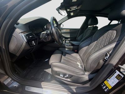 2022 BMW 5 Series - Photo 18