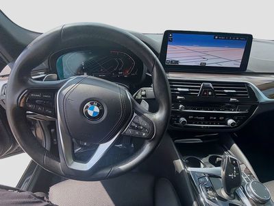 2022 BMW 5 Series - Photo 8