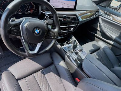 2022 BMW 5 Series - Photo 7