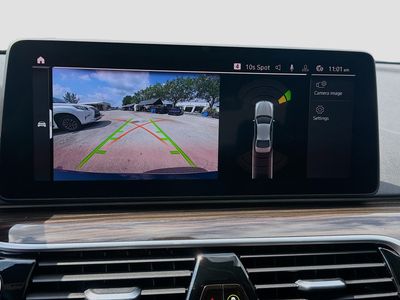 2022 BMW 5 Series - Photo 12