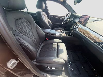 2022 BMW 5 Series - Photo 31