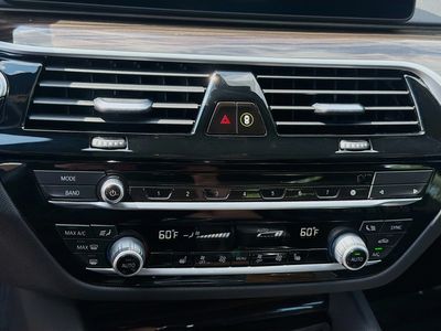 2022 BMW 5 Series - Photo 13