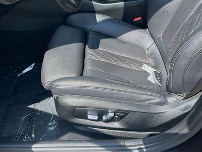 2022 BMW 5 Series - Photo 17