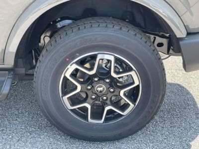 2026 Ford Bronco — photo 8 view