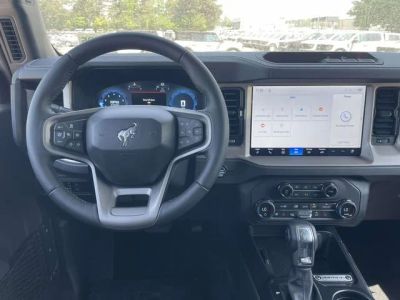 2026 Ford Bronco — photo 10 view