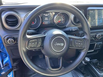 2021 Jeep Gladiator - Photo 18