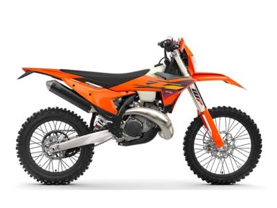 2026 KTM 250 XC-W — front three-quarter view