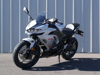 2026 Kawasaki Ninja 650 ABS - Photo 2