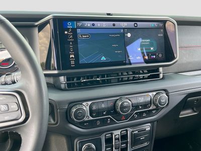 2025 Jeep Wrangler - Photo 15