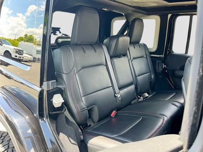2025 Jeep Wrangler - Photo 26