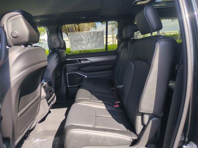 2026 Jeep Grand Wagoneer L — photo 15 view