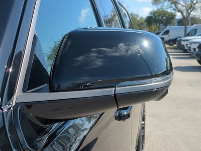 2026 Jeep Grand Wagoneer L — photo 12 view