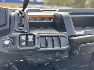 2025 Can-Am Defender MAX HD7 - Photo 12