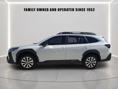 2025 Subaru Outback — detail view