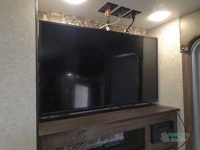 2019 Forest River Cherokee Grey Wolf — photo 43 view