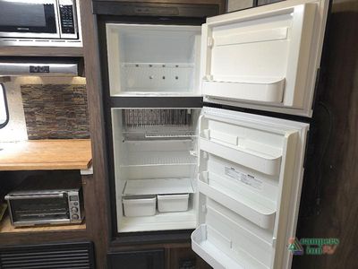 2019 Forest River Cherokee Grey Wolf — photo 26 view