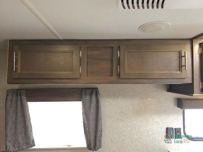 2019 Forest River Cherokee Grey Wolf — photo 35 view