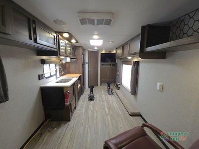 2019 Forest River Cherokee Grey Wolf — photo 16 view