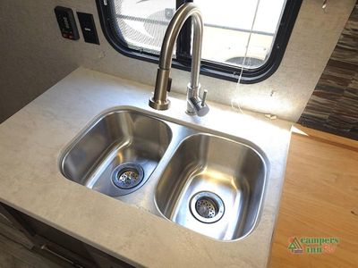 2019 Forest River Cherokee Grey Wolf — photo 19 view
