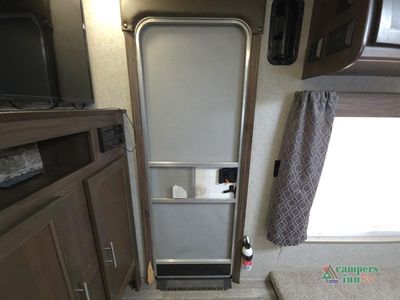 2019 Forest River Cherokee Grey Wolf — photo 14 view