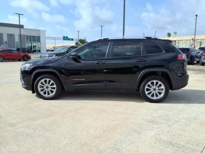 2021 Jeep Cherokee — interior view