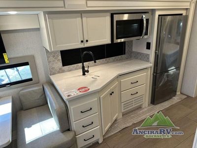2026 Tiffin Motorhomes Byway - Photo 9