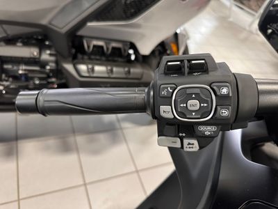 2026 Honda Gold Wing Automatic DCT - Photo 6